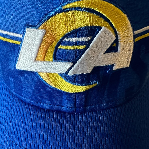 LA Rams Hat - Picture 2 of 7